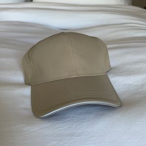 Men’s Lululemon baseball hat. Never worn